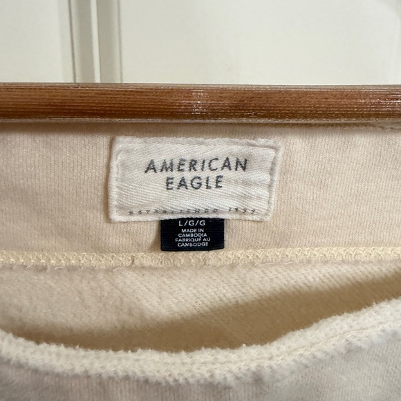 American Eagle Outfitters size Large Cream Scoop Neck Sweatshirt.Effortless - Picture 2 of 10